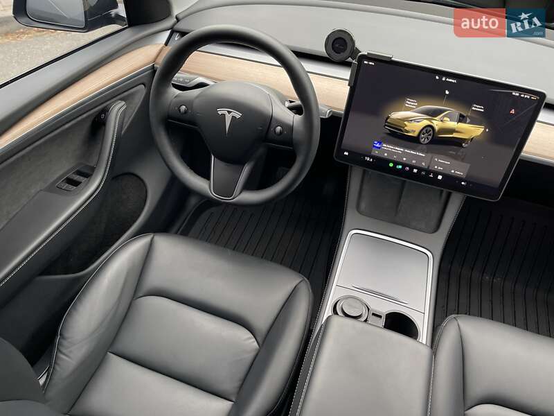Позашляховик / Кросовер Tesla Model Y 2024 в Києві