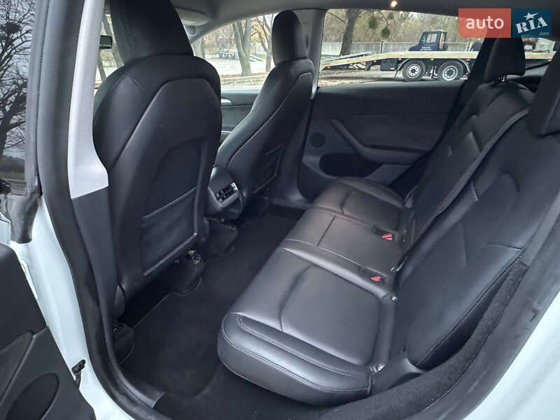 Позашляховик / Кросовер Tesla Model Y 2023 в Рівному