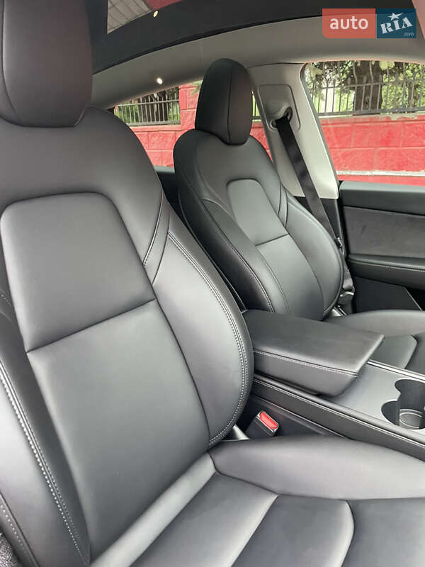Позашляховик / Кросовер Tesla Model Y 2023 в Рівному фото 7 Позашляховик / Кросовер Tesla Model Y 2023 в Рівному