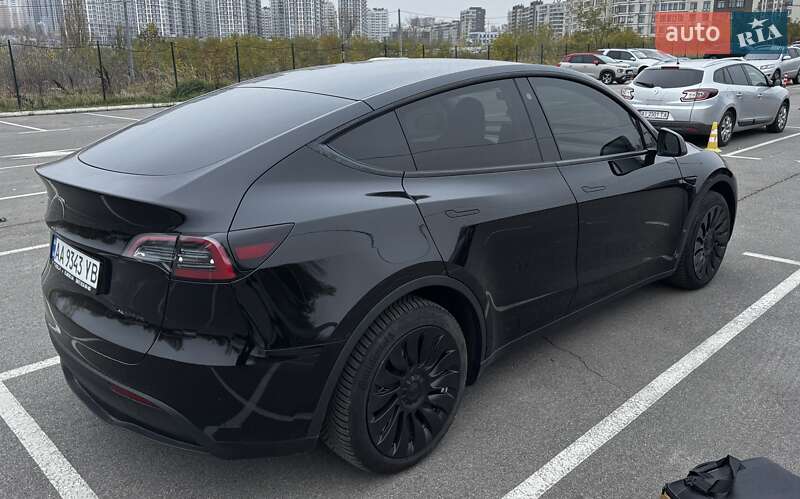 Внедорожник / Кроссовер Tesla Model Y 2022 в Киеве