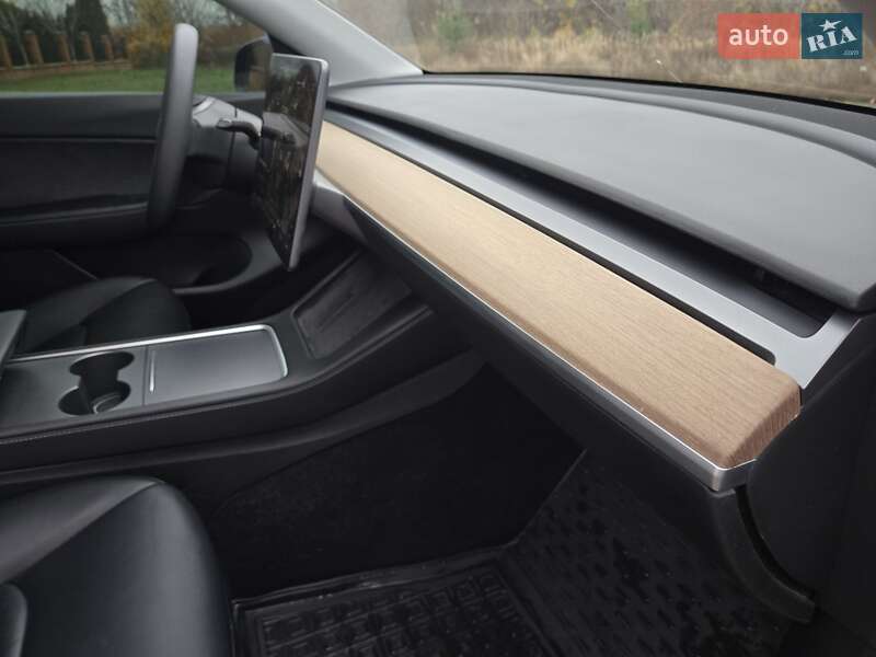 Позашляховик / Кросовер Tesla Model Y 2021 в Обухові фото 28 Позашляховик / Кросовер Tesla Model Y 2021 в Обухові