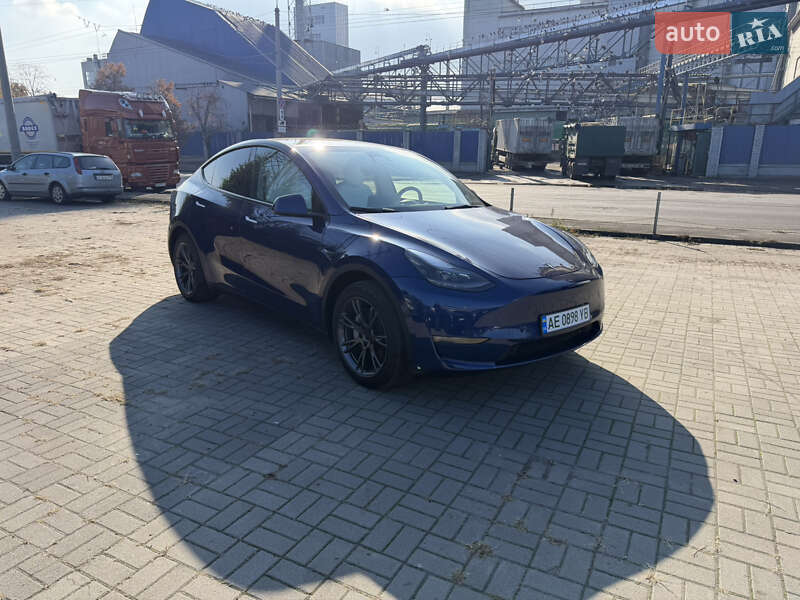 Позашляховик / Кросовер Tesla Model Y 2024 в Дніпрі фото 2 Позашляховик / Кросовер Tesla Model Y 2024 в Дніпрі