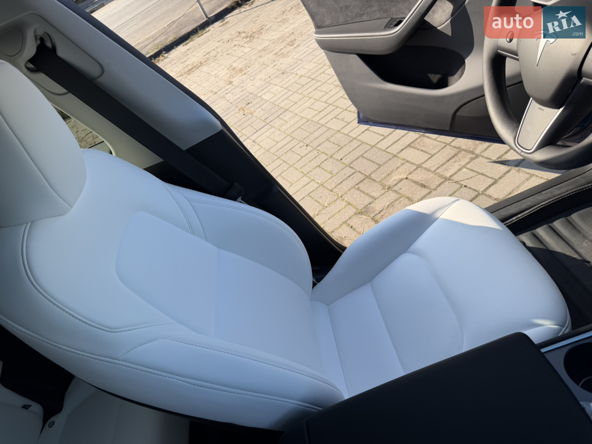 2024 Tesla Model Y - мініатюра 9