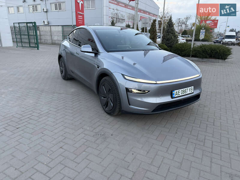 Внедорожник / Кроссовер Tesla Model Y 2025 в Днепре фото 2 Внедорожник / Кроссовер Tesla Model Y 2025 в Днепре