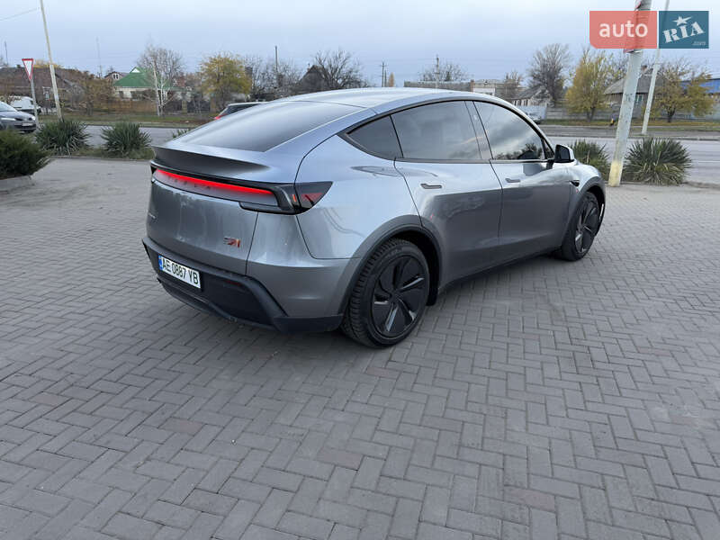 Внедорожник / Кроссовер Tesla Model Y 2025 в Днепре фото 7 Внедорожник / Кроссовер Tesla Model Y 2025 в Днепре