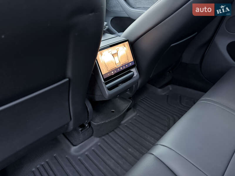 Внедорожник / Кроссовер Tesla Model Y 2025 в Днепре фото 13 Внедорожник / Кроссовер Tesla Model Y 2025 в Днепре