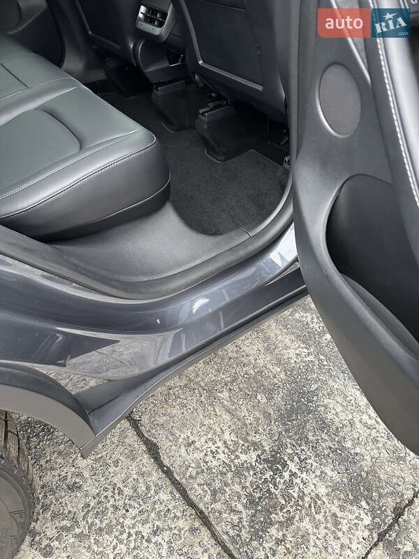 Внедорожник / Кроссовер Tesla Model Y 2021 в Харькове