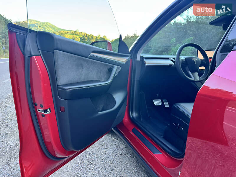 Позашляховик / Кросовер Tesla Model Y 2022 в Львові фото 42 Позашляховик / Кросовер Tesla Model Y 2022 в Львові