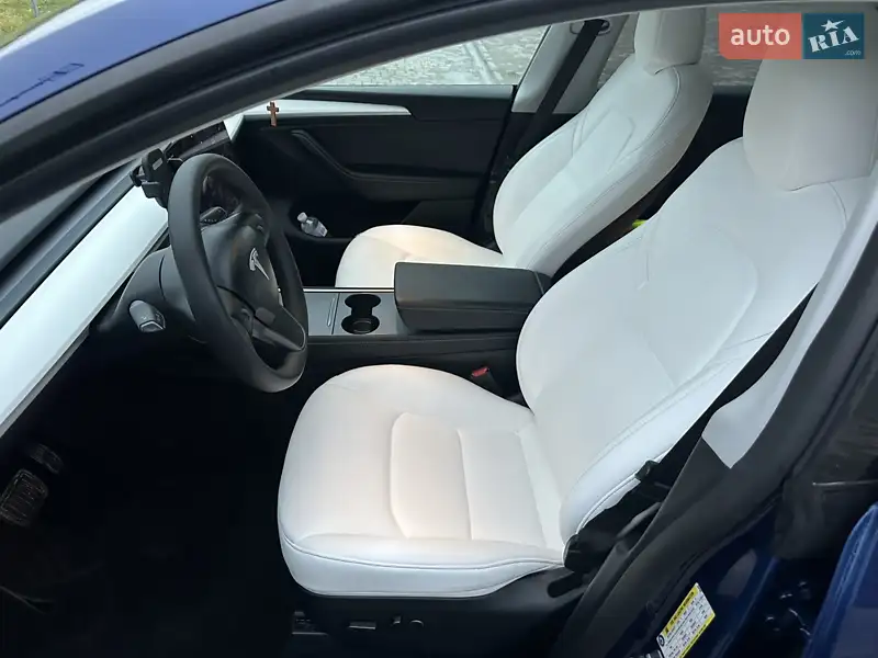 Tesla Model Y 2024 VIN 7SAYGDEE1RA269598 фото оголошення 10 з 55