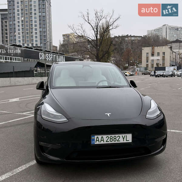 Внедорожник / Кроссовер Tesla Model Y 2023 в Киеве