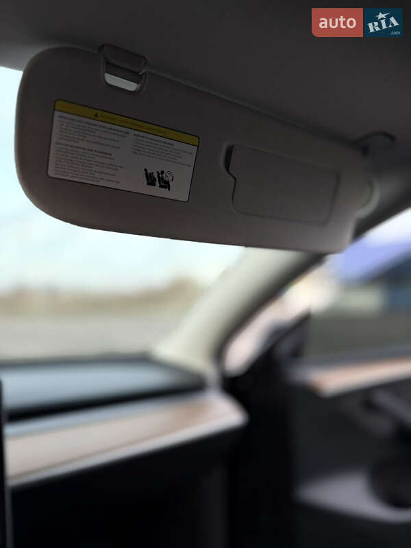 Внедорожник / Кроссовер Tesla Model Y 2024 в Ровно