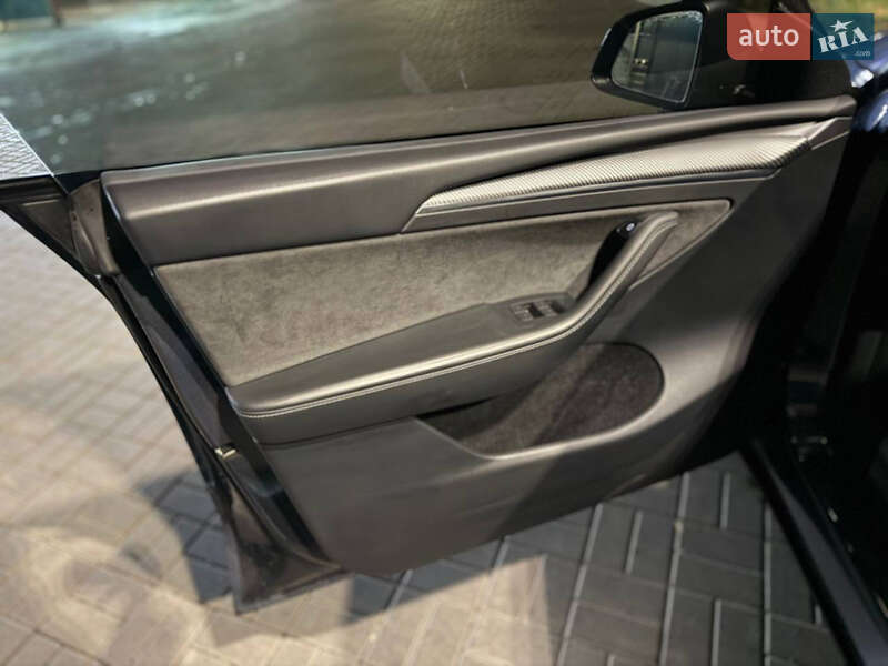 Позашляховик / Кросовер Tesla Model Y 2023 в Києві