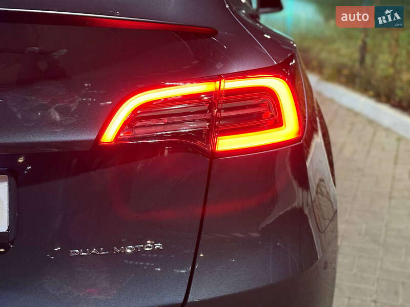 Позашляховик / Кросовер Tesla Model Y 2023 в Києві