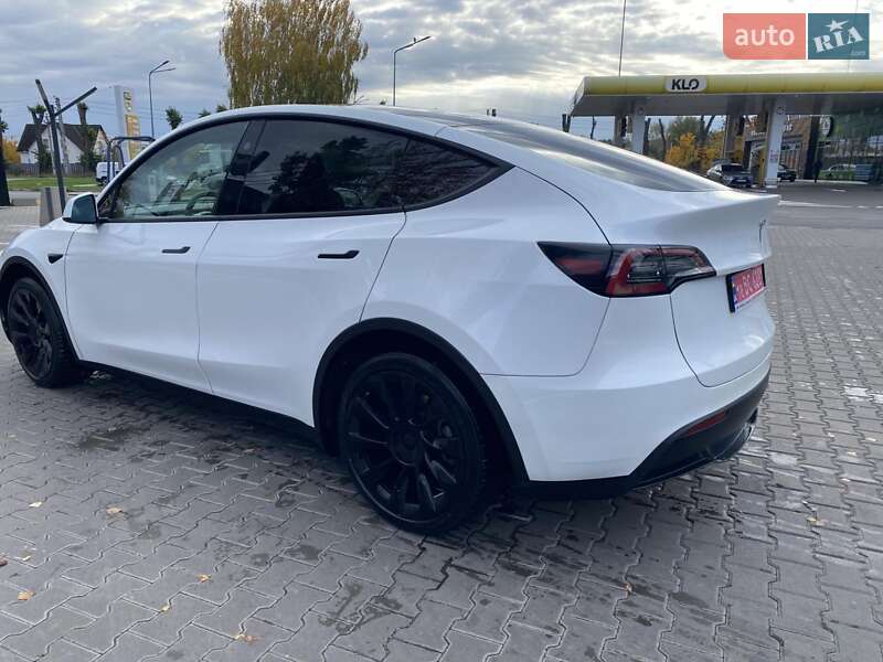 Внедорожник / Кроссовер Tesla Model Y 2023 в Киеве