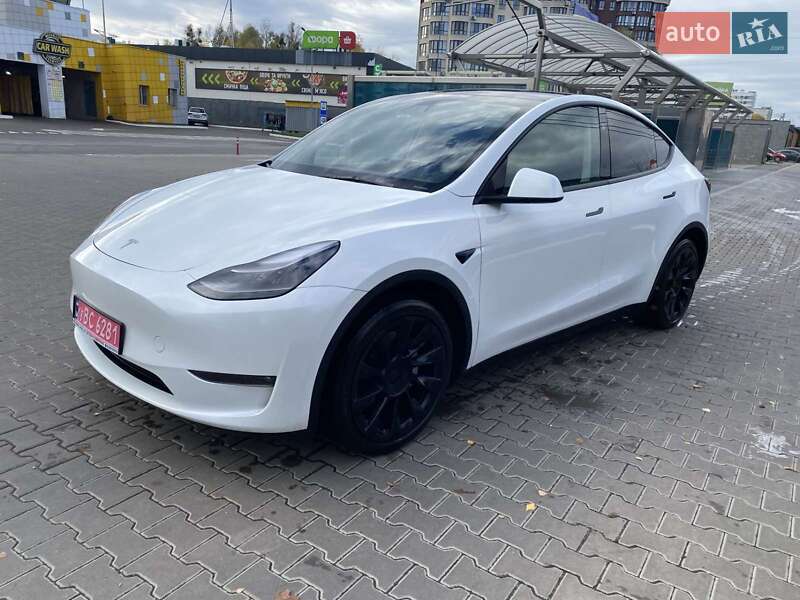 Внедорожник / Кроссовер Tesla Model Y 2023 в Киеве