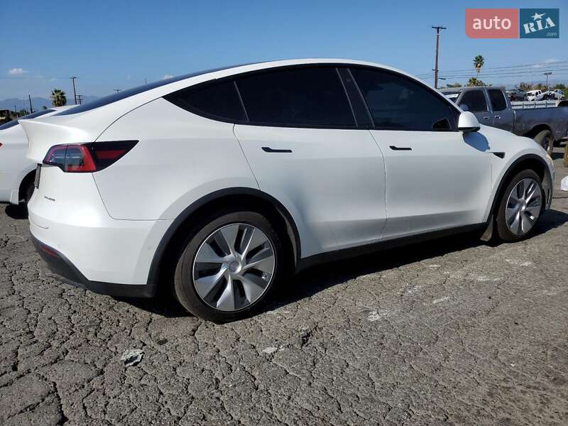 Позашляховик / Кросовер Tesla Model Y 2022 в Хмельницькому фото 3 Позашляховик / Кросовер Tesla Model Y 2022 в Хмельницькому