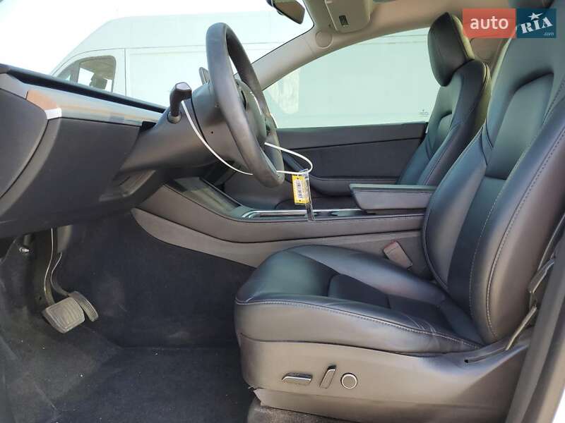 Позашляховик / Кросовер Tesla Model Y 2022 в Хмельницькому фото 7 Позашляховик / Кросовер Tesla Model Y 2022 в Хмельницькому