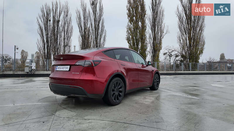 Внедорожник / Кроссовер Tesla Model Y 2024 в Киеве