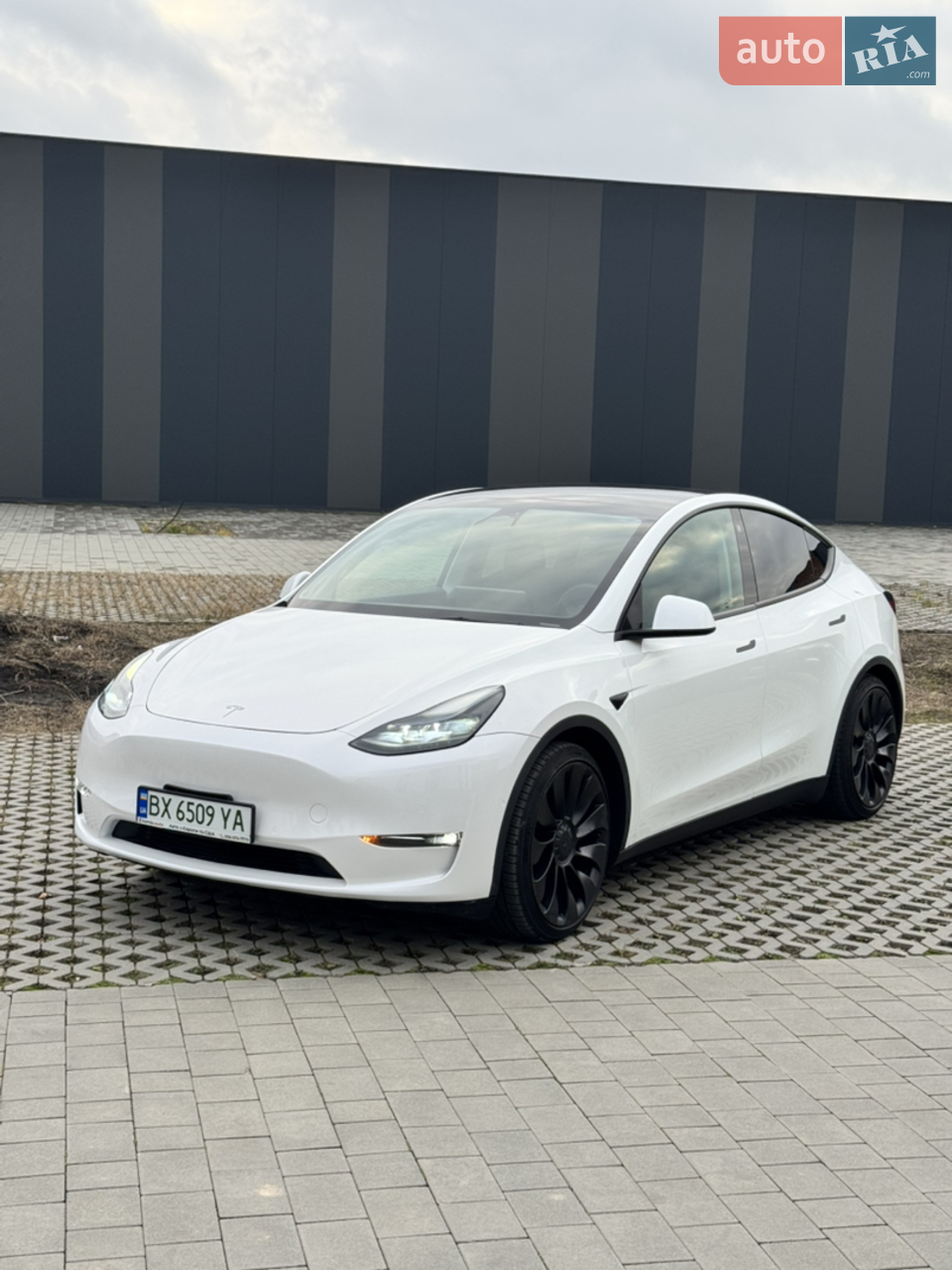 2023 Tesla Model Y - мініатюра 37