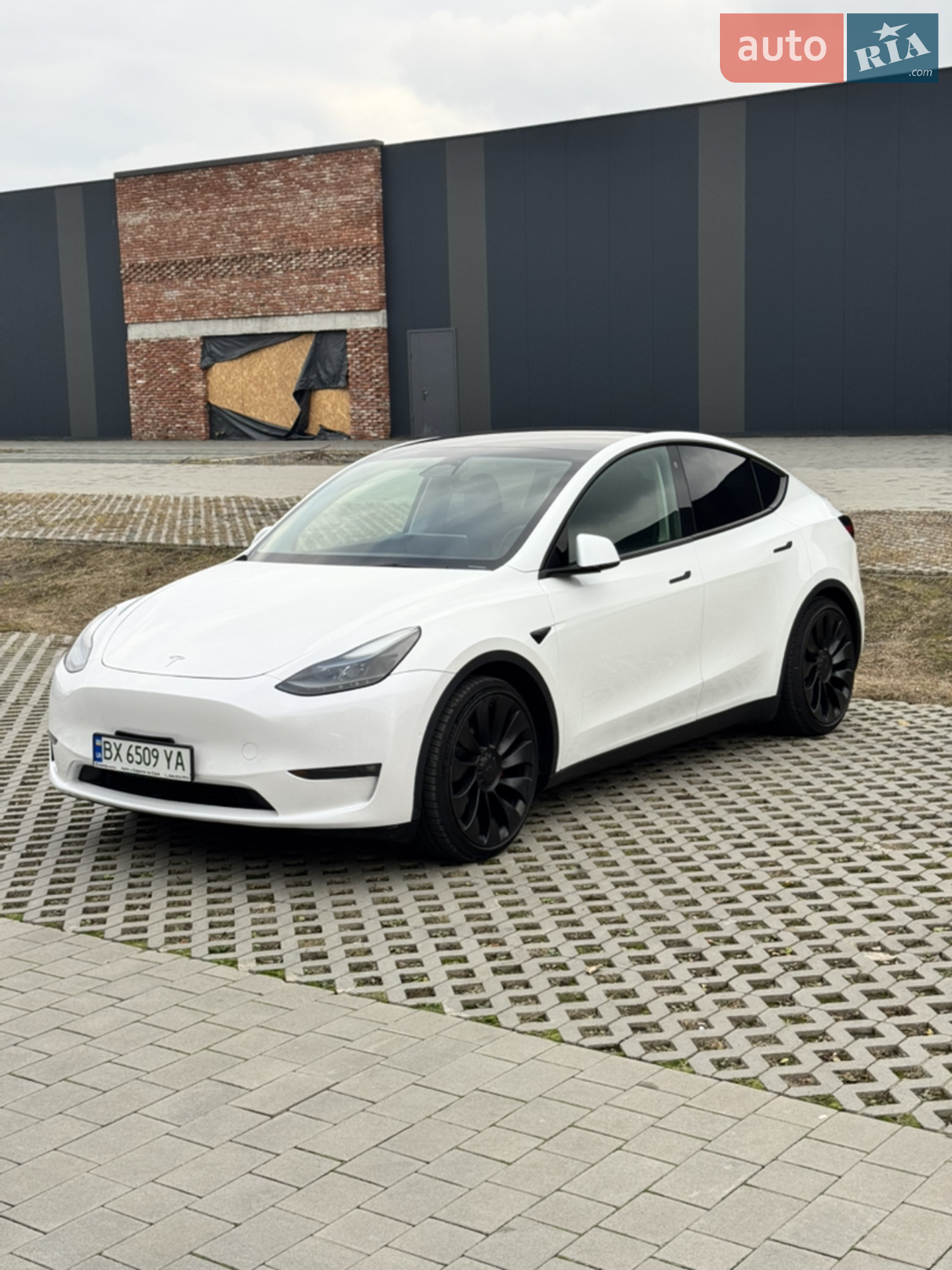 2022 Tesla Model Y - мініатюра 15