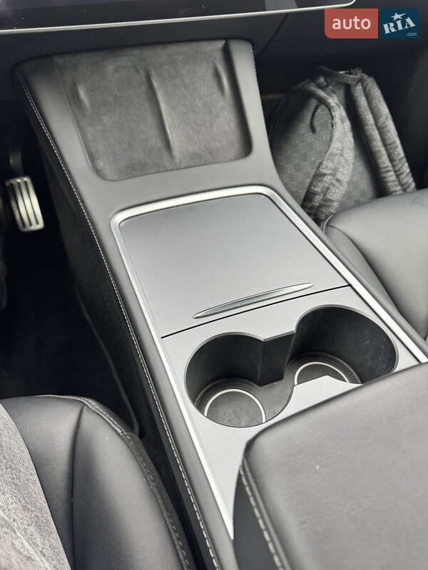 Внедорожник / Кроссовер Tesla Model Y 2022 в Хмельницком фото 24 Внедорожник / Кроссовер Tesla Model Y 2022 в Хмельницком