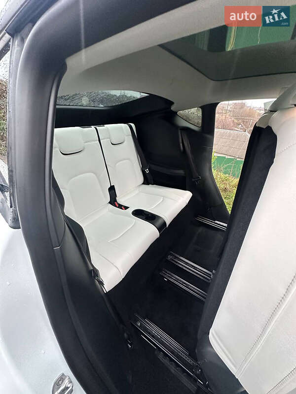 Внедорожник / Кроссовер Tesla Model Y 2023 в Василькове