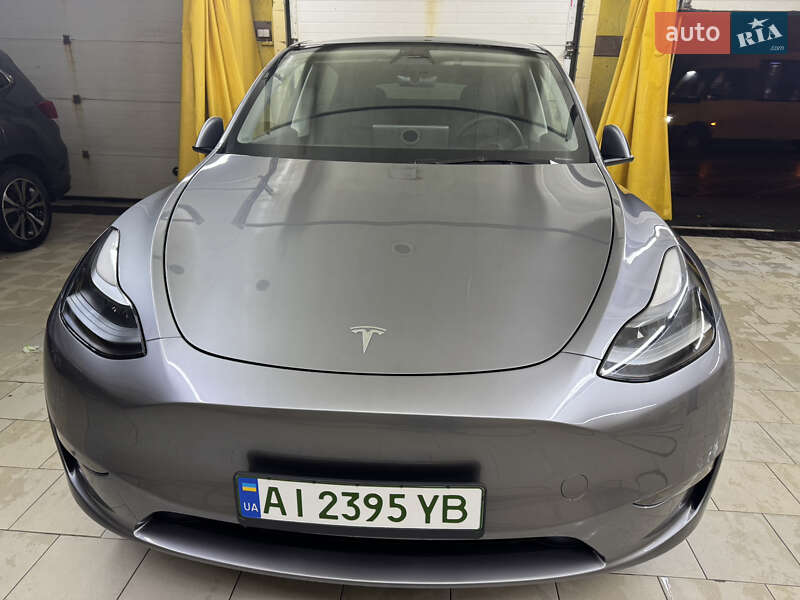 Позашляховик / Кросовер Tesla Model Y 2025 в Києві
