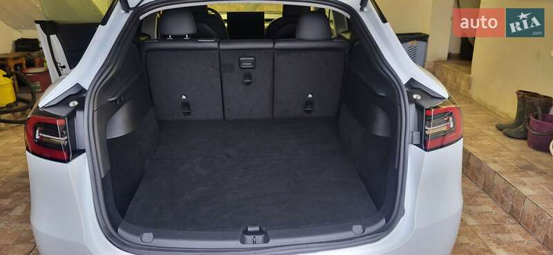 Позашляховик / Кросовер Tesla Model Y 2023 в Івано-Франківську фото 23 Позашляховик / Кросовер Tesla Model Y 2023 в Івано-Франківську