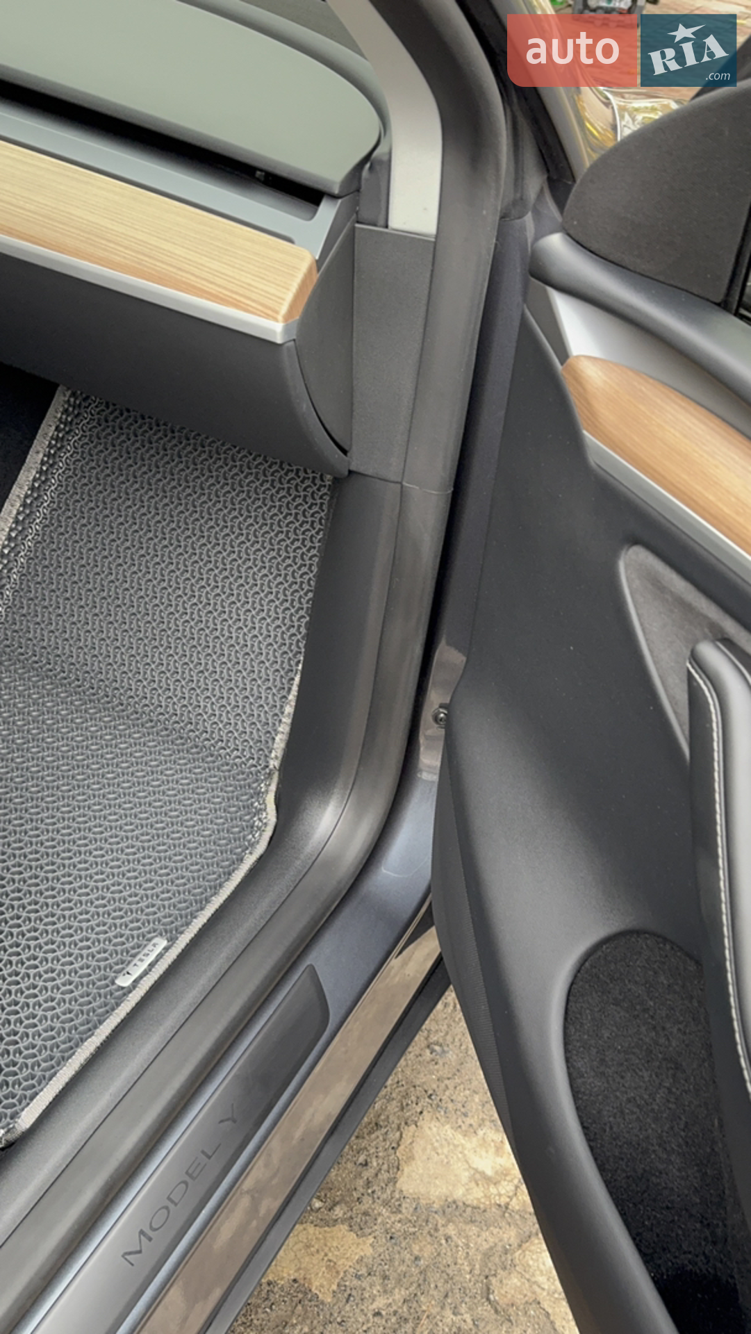 2023 Tesla Model Y - мініатюра 4