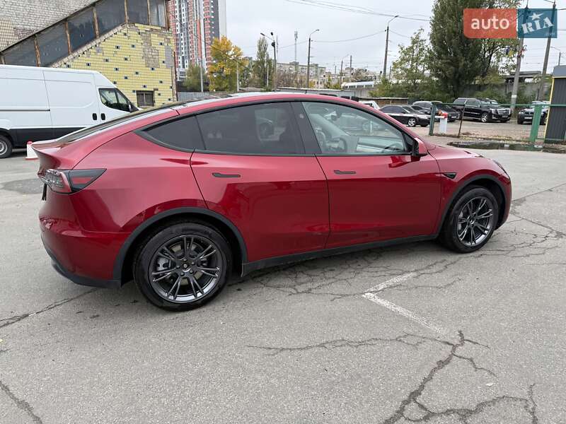 Внедорожник / Кроссовер Tesla Model Y 2024 в Киеве фото 17 Внедорожник / Кроссовер Tesla Model Y 2024 в Киеве