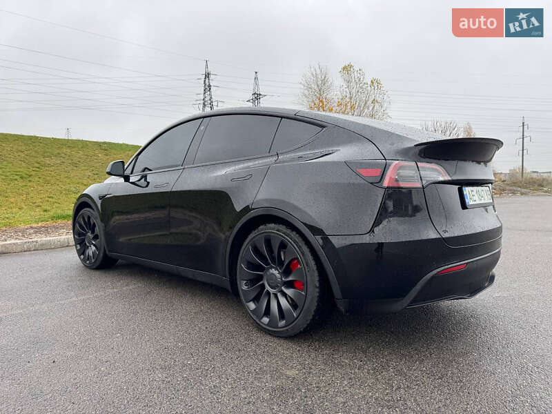 Позашляховик / Кросовер Tesla Model Y 2022 в Дніпрі