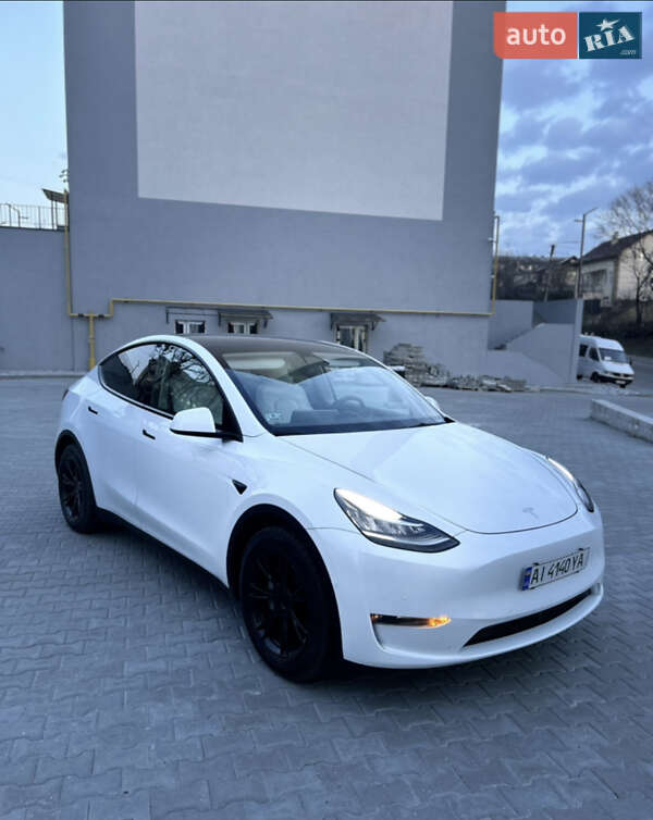 Tesla Model Y 2022