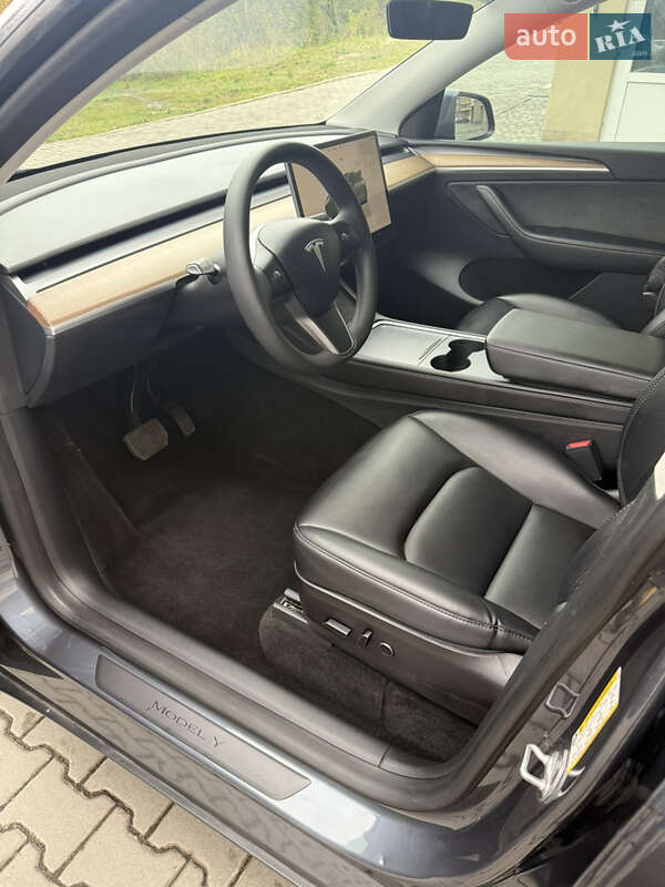 Внедорожник / Кроссовер Tesla Model Y 2023 в Хмельницком