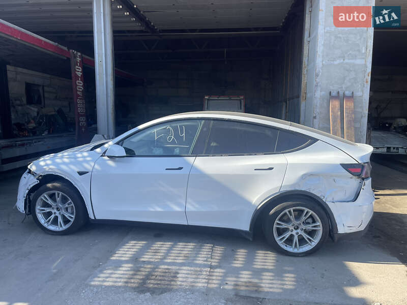 Позашляховик / Кросовер Tesla Model Y 2024 в Харкові фото Позашляховик / Кросовер Tesla Model Y 2024 в Харкові