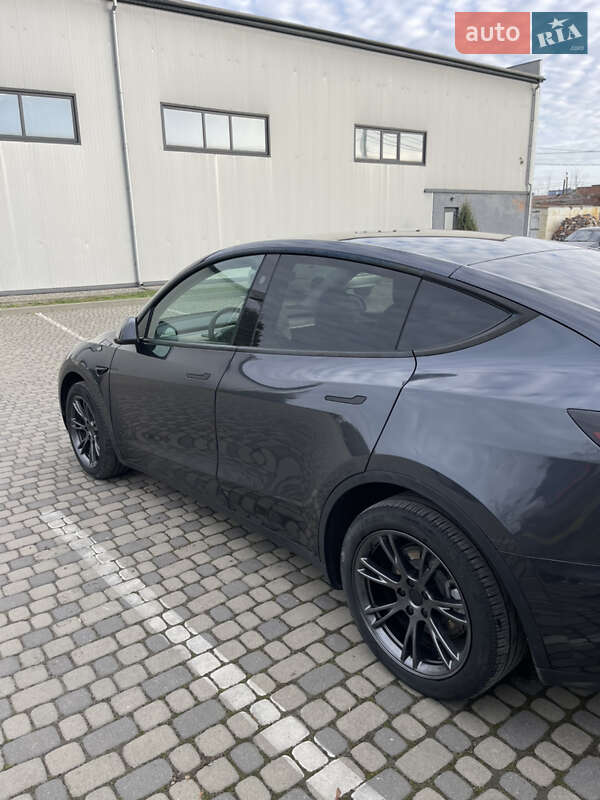 Позашляховик / Кросовер Tesla Model Y 2024 в Івано-Франківську фото 4 Позашляховик / Кросовер Tesla Model Y 2024 в Івано-Франківську