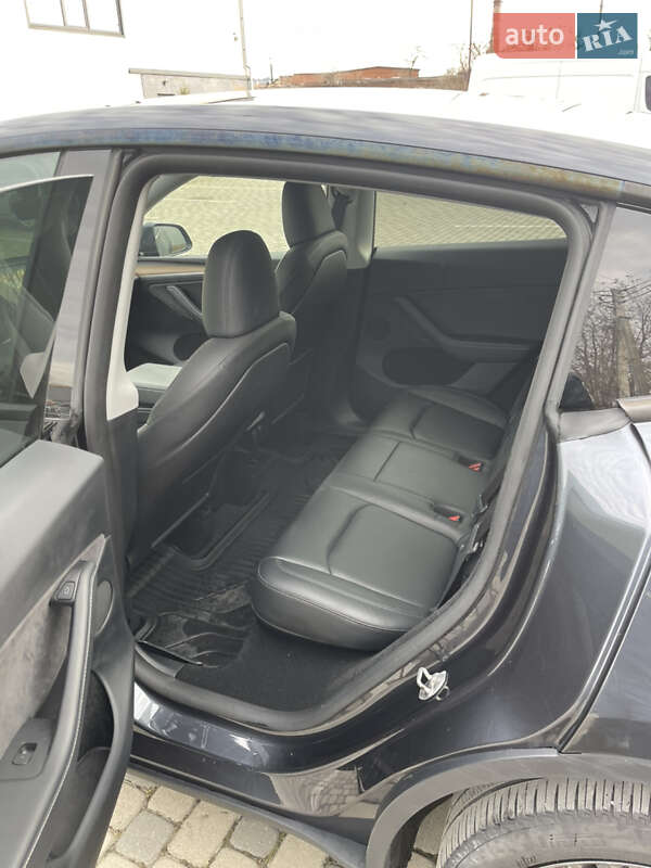 Позашляховик / Кросовер Tesla Model Y 2024 в Івано-Франківську фото 5 Позашляховик / Кросовер Tesla Model Y 2024 в Івано-Франківську