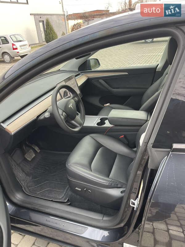 Позашляховик / Кросовер Tesla Model Y 2024 в Івано-Франківську фото 6 Позашляховик / Кросовер Tesla Model Y 2024 в Івано-Франківську