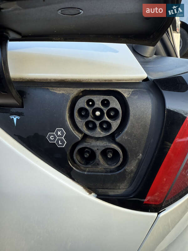 Внедорожник / Кроссовер Tesla Model Y 2023 в Луцке фото 48 Внедорожник / Кроссовер Tesla Model Y 2023 в Луцке