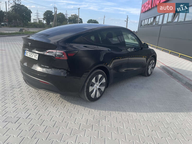 Позашляховик / Кросовер Tesla Model Y 2021 в Золочеві