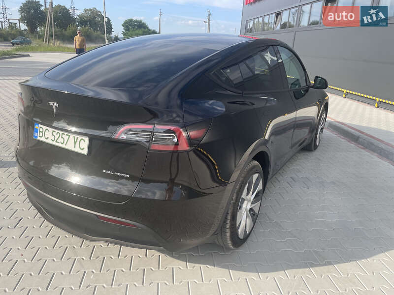 Позашляховик / Кросовер Tesla Model Y 2021 в Золочеві