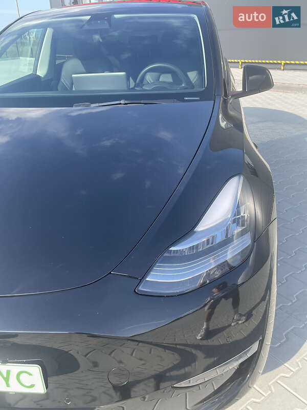 Позашляховик / Кросовер Tesla Model Y 2021 в Золочеві