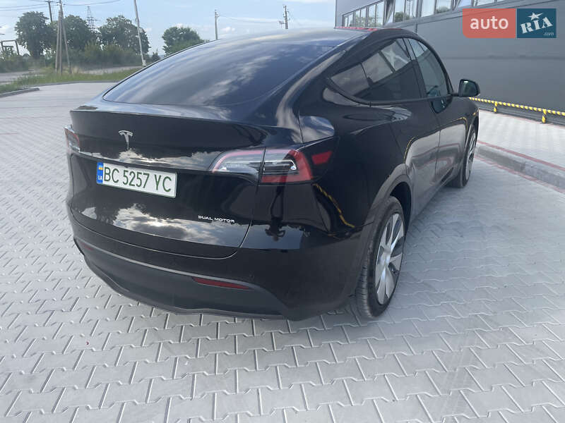 Позашляховик / Кросовер Tesla Model Y 2021 в Золочеві