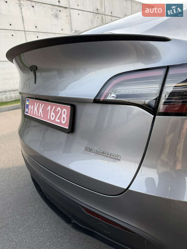 Позашляховик / Кросовер Tesla Model Y 2024 в Києві фото 29 Позашляховик / Кросовер Tesla Model Y 2024 в Києві
