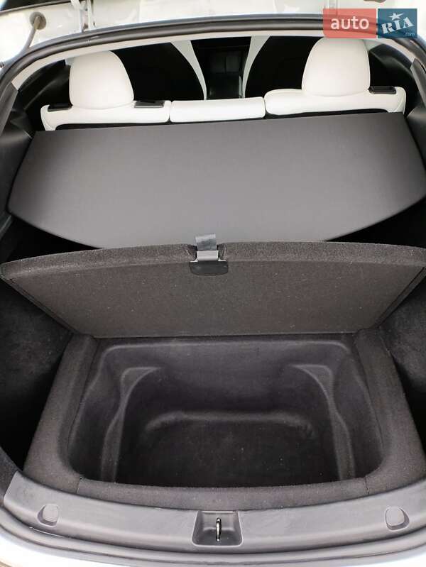 Внедорожник / Кроссовер Tesla Model Y 2022 в Мерефа фото 16 Внедорожник / Кроссовер Tesla Model Y 2022 в Мерефа