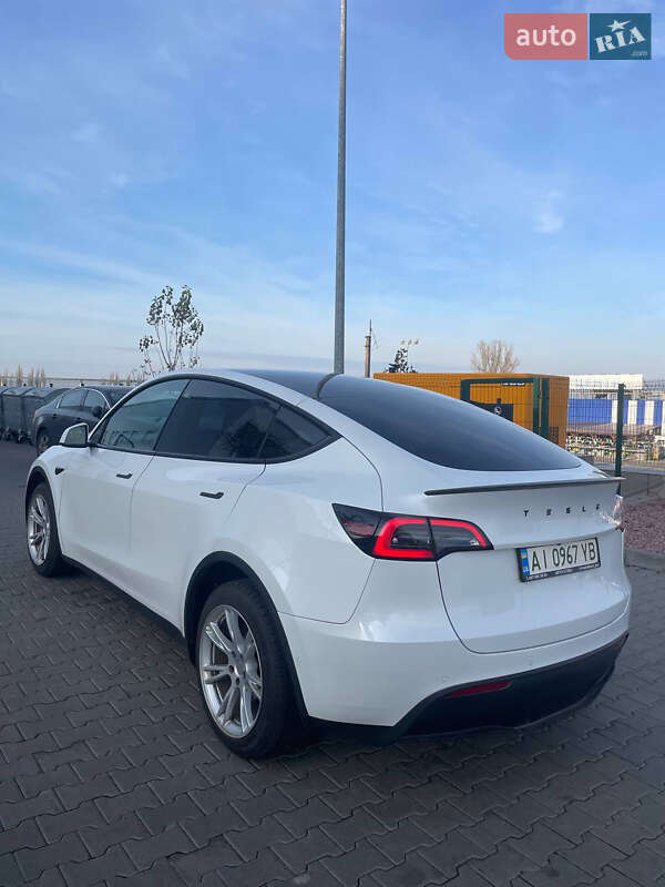 Позашляховик / Кросовер Tesla Model Y 2022 в Гатне