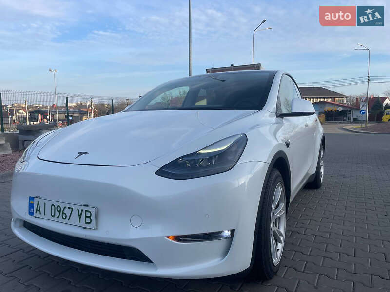 Позашляховик / Кросовер Tesla Model Y 2022 в Гатне