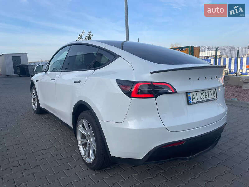 Позашляховик / Кросовер Tesla Model Y 2022 в Гатне