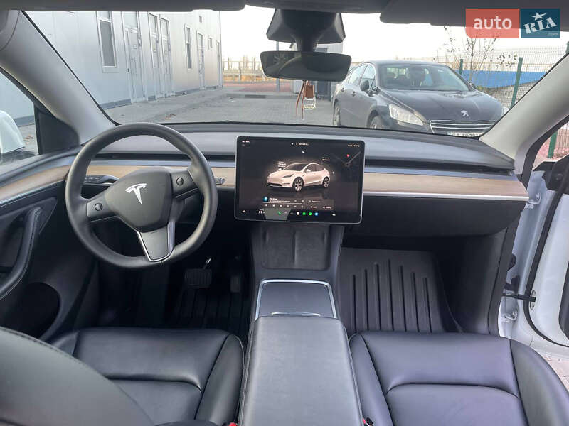Позашляховик / Кросовер Tesla Model Y 2022 в Гатне