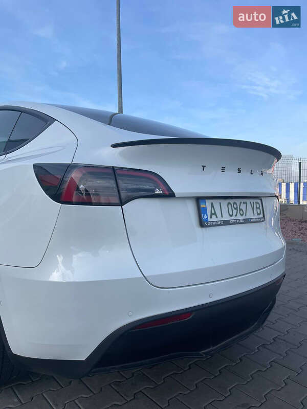 Позашляховик / Кросовер Tesla Model Y 2022 в Гатне