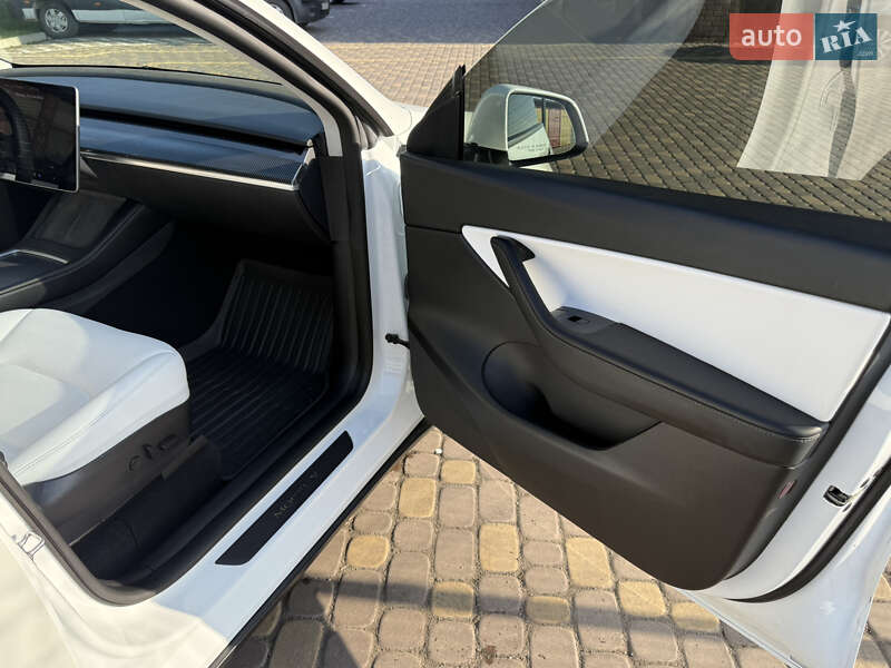 Позашляховик / Кросовер Tesla Model Y 2022 в Вінниці фото 15 Позашляховик / Кросовер Tesla Model Y 2022 в Вінниці